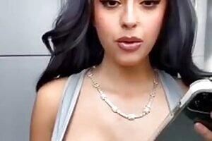 Malu Trevejo Nipple Flashed Outdoor While Smoking Leak Porn Onlyfans Video