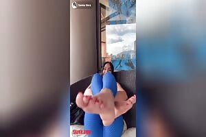 ssamieverass was showing feet on TikTok live again a few days ago!