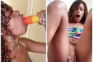 SQUIRT QUEEN BJ AND SQUIRT TAPES IN COMMENZ 