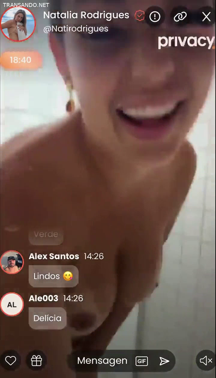 Coroa gostosa Natália Rodrigues transando e se mostrando nua em pack de vídeos de sexo