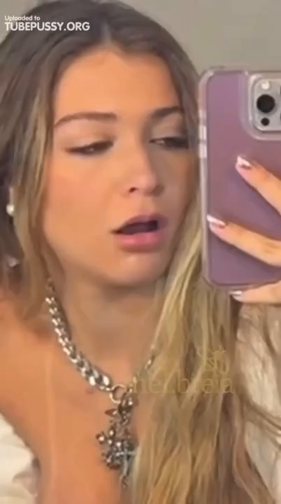 Filmando sexo gostoso com a Mel Breia e no final ainda gozada na boca da novinha gulosa