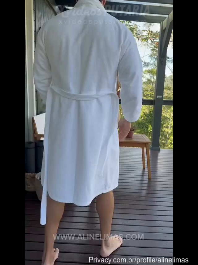 Aline Limas fodendo gostoso na varanda de chalé na Serra Gaucha com amigo casado