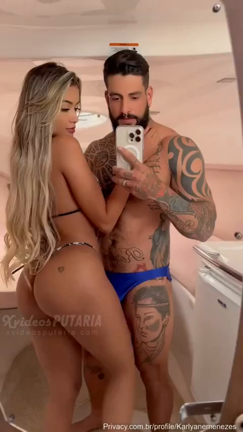 Karlyane Menezes transando gostoso com o empresario cheio da grana em viagem no hiate
