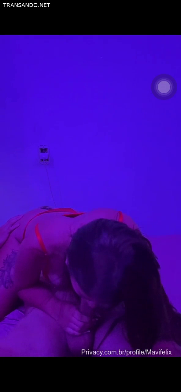 Novinha Mavi Félix pelada de quatro com a buceta babando transando no motel