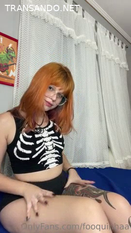 Onlyfans Foquinha Amanda Foch uma ruivinha com as coxas grandes e macias