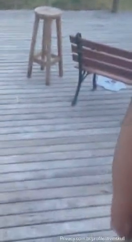 Amanda Divin fodendo na beira da piscina cheia de tesão