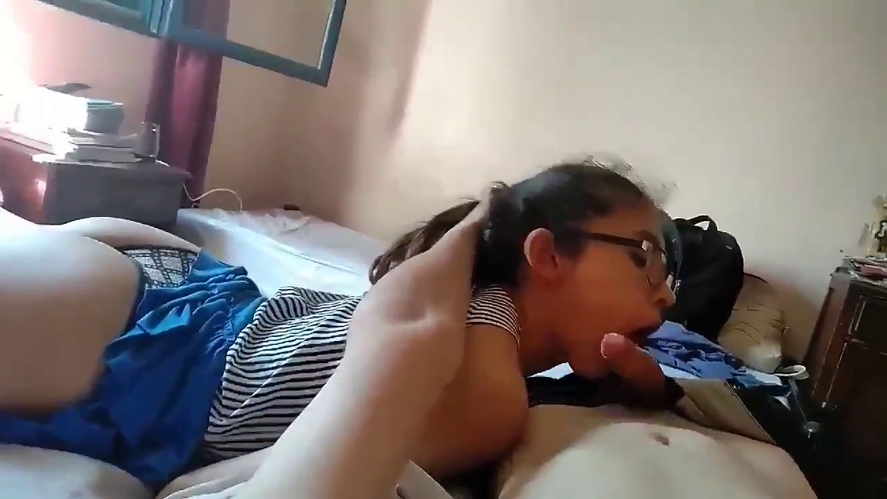 Titia gulosa caindo de boca na pica - video sacana