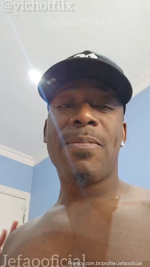 Jefão Vichotflix fazendo filme porno completo com muito sexo gostoso e no final a novinha toma leite