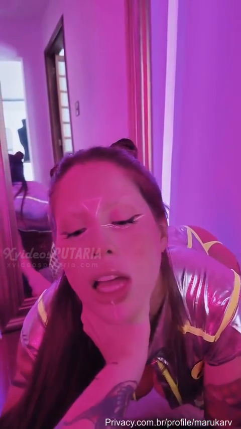 Maru Karv fazendo sexo oral gostoso e tomando aquela boa dose de leitinho no final da mamada