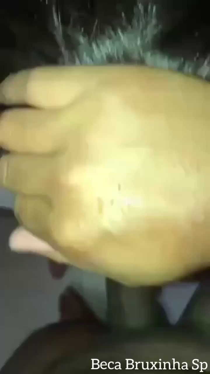 Gemendo alto na rola